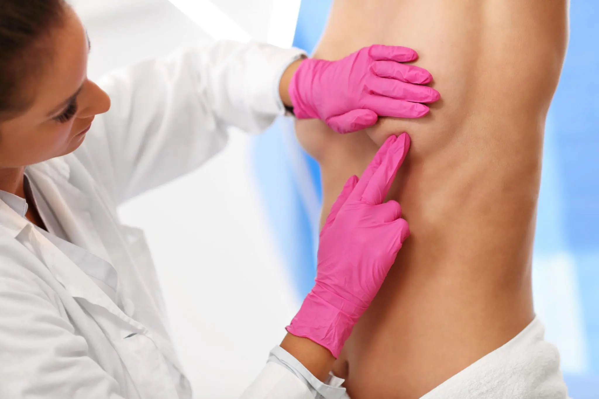 The Body Whispers First: Warning Signs of Bre.ast Can.cer That May Appear a Year Before Diagnosis