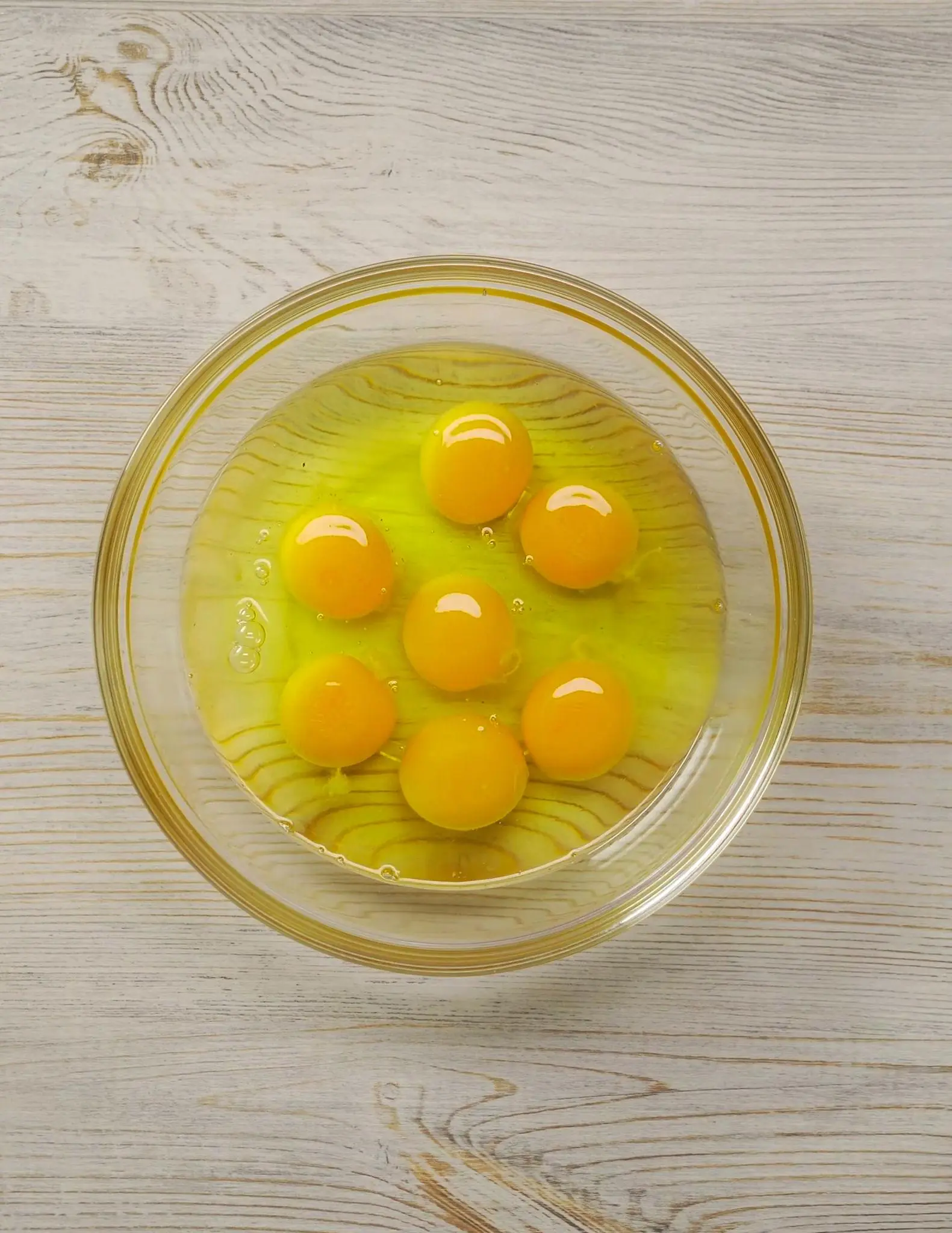 Which Egg Comes From a Healthy Chicken? The Truth Behind Yolk Colors