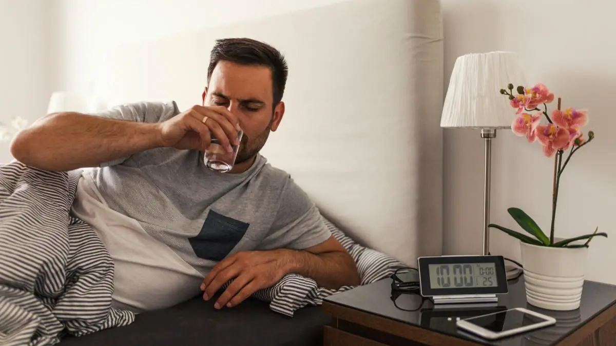 Is Drinking Water First Thing in the Morning Beneficial? What Your Body May Be Trying to Tell You