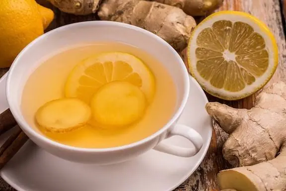 Health Experts Say a Cup of Ginger Tea at Night May Offer These 8 Benefits