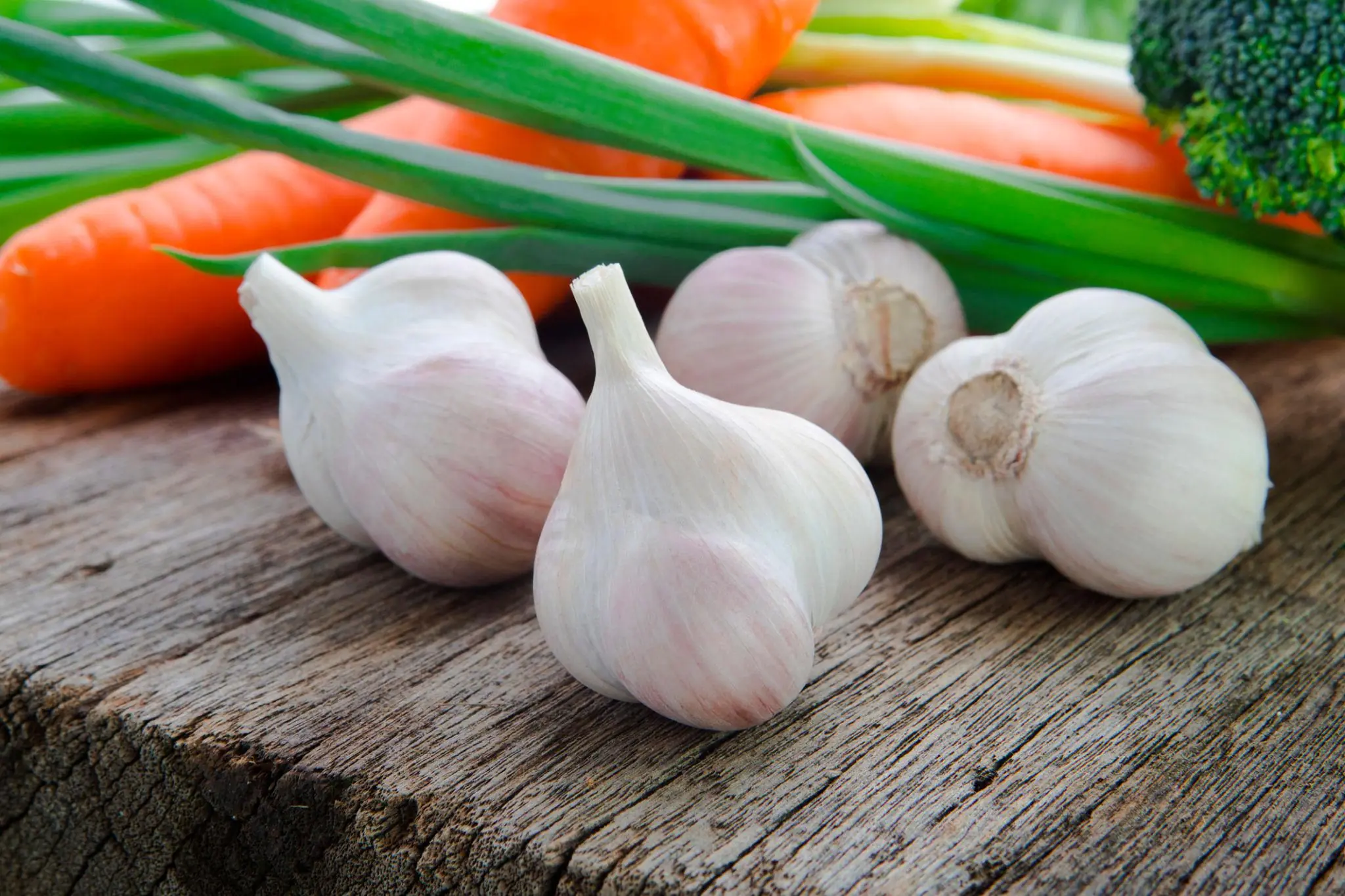 He Ate Garlic Every Morning to “Prevent Can.cer” — Then a Routine Checkup Delivered Shocking News