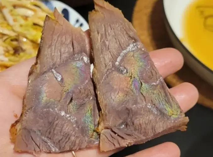 Why Does Deli Meat Sometimes Have a Rainbow Shine? The Surprising Science Behind It