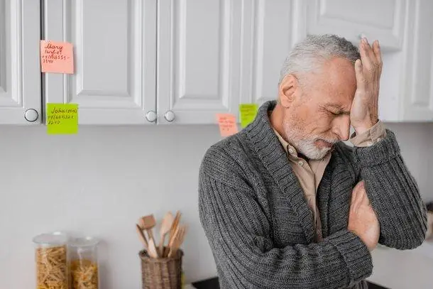 7 Early Symptoms of Alzheimer’s Disease You Should Look Out For