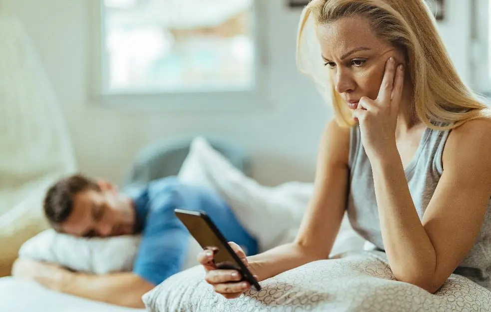 4 Common Phrases Experts Say May Signal Emotional Distance in Relationships