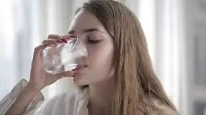 If You Wake Up with a Dry Mouth Every Day, Here's What Could Be Causing It
