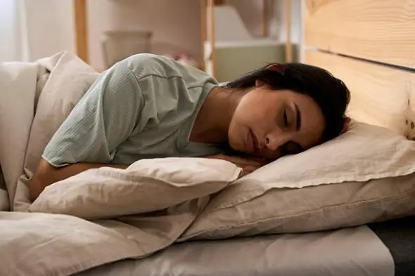 What Sleeping on Your Left Side May Do for Your Brain, Sto.mach, and Lymphatic System