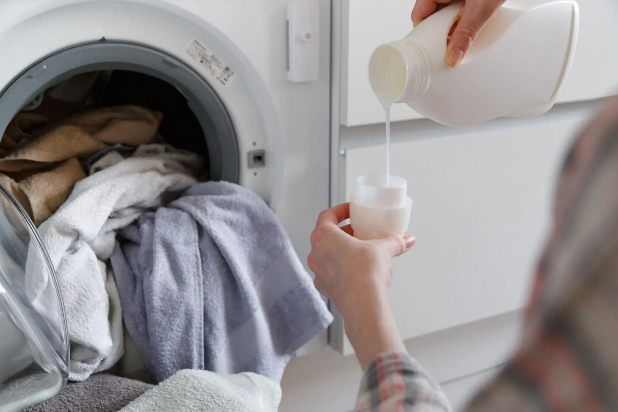 Stop Ruining Your Clothes: The Simple Plastic Bottle Trick That May Help Your Laundry Last Longer