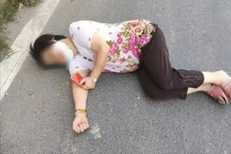 56-Year-Old Woman Suffers Fa.tal Stroke After Years of Eating Healthy and Exercising: Doctors Warn of 3 Habits Many People Overlook