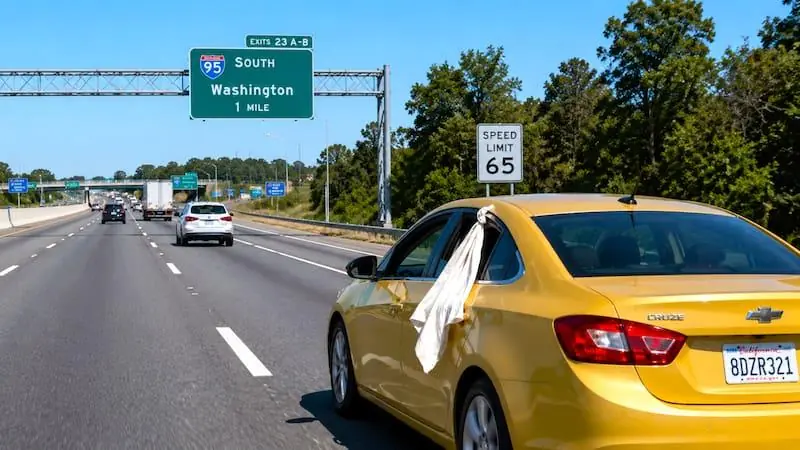 Why Some Drivers Hang a White Cloth from Their Car Window — The Hidden Meaning You Should Know