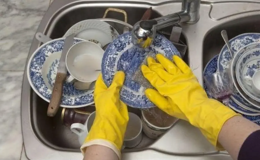 Daily dishwashing habits may be the cause of can.cer in the whole family