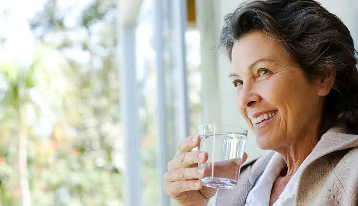 A Glass of Water Every Morning: Small Habit, Potential Health Benefits