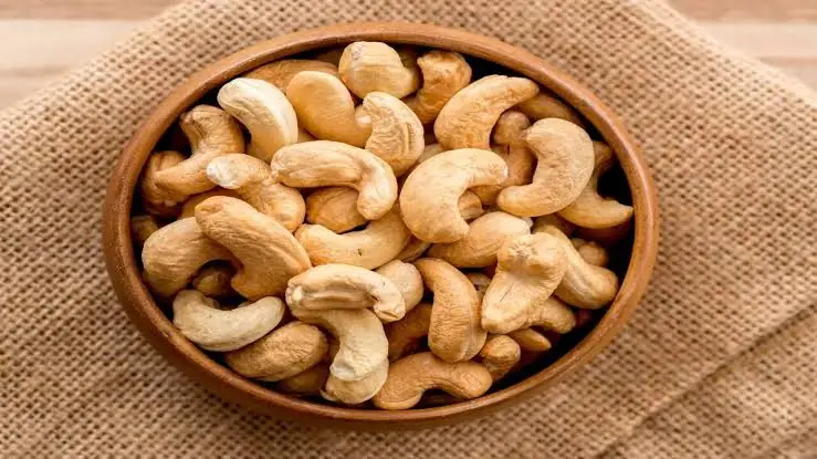 What Happens Inside Your Body After Eating Cashews? The Answer May Surprise You