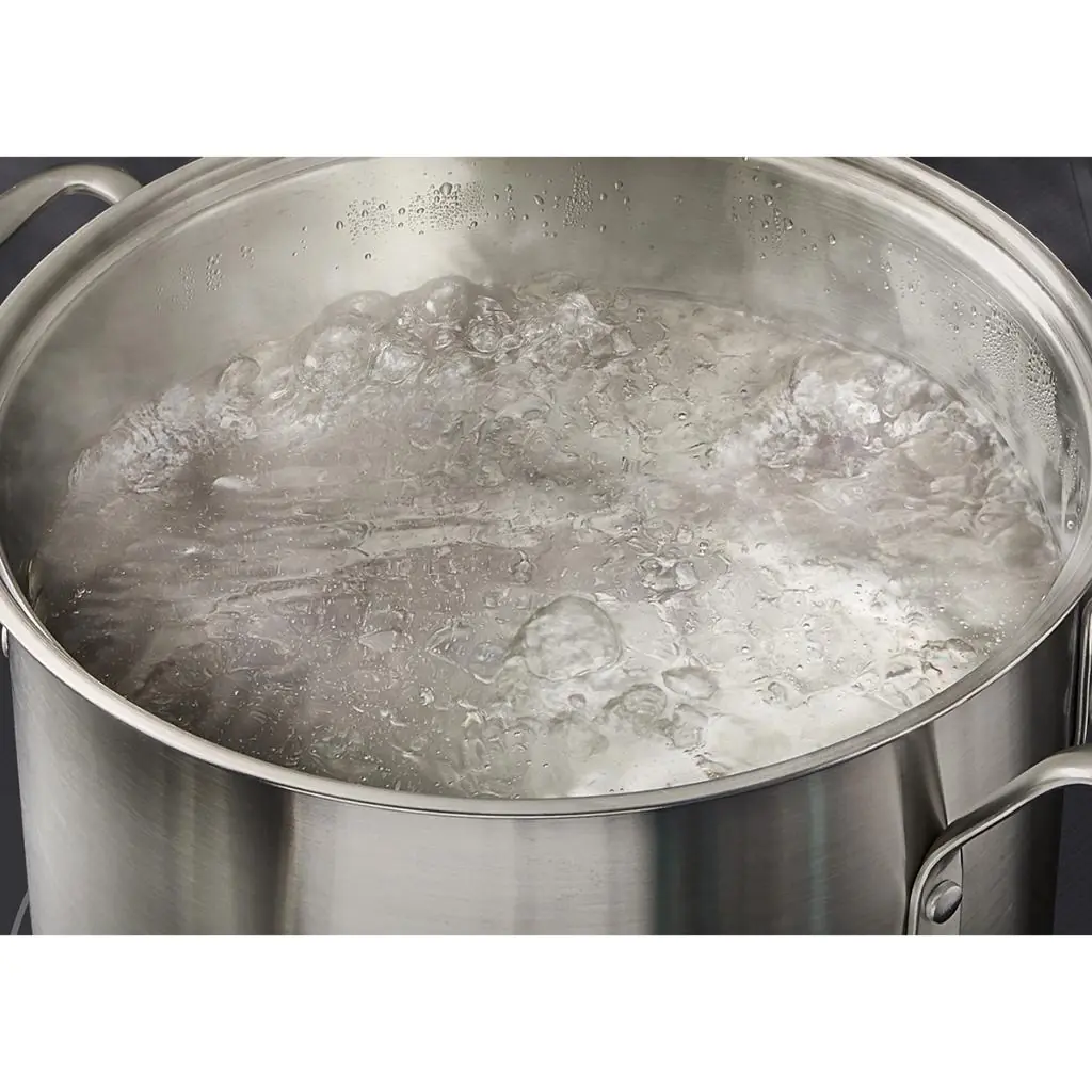 Could Boiling Water Increase Health Risks? Three Common Habits Every Family Should Avoid