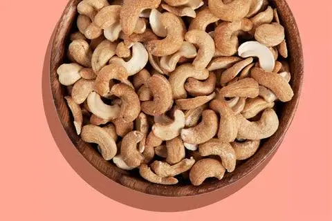 You May Be Surprised by What Happens Inside Your Body After Eating Cashews Regularly