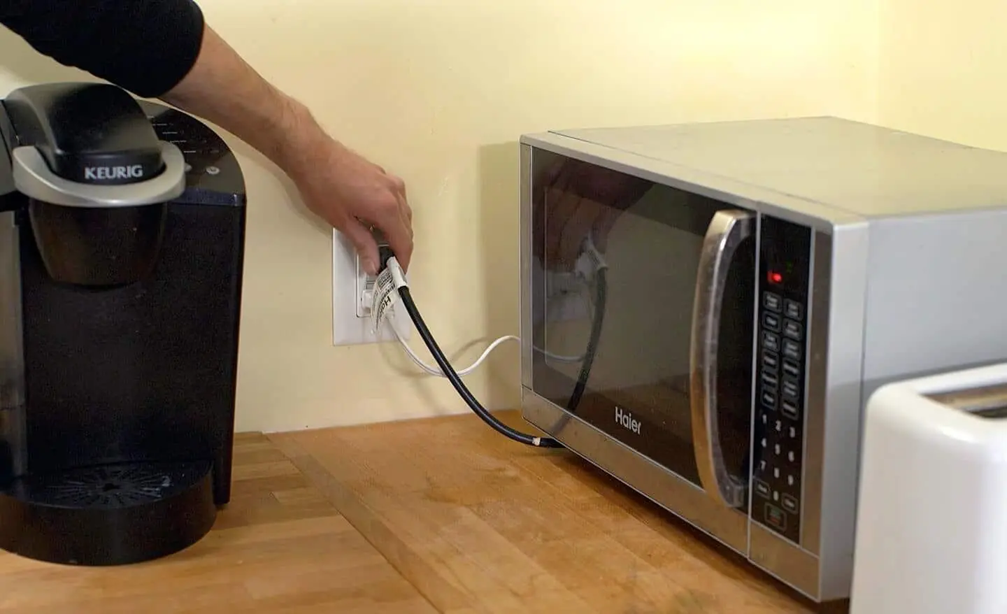 5 Household Devices That Secretly Consume More Electricity Than Air Conditioners—Unplug Them When Not in Use