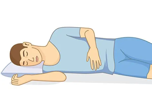 This Is What Sleeping on Your Left Side Does for Your Brain, Stomach, and Lymphatic Health
