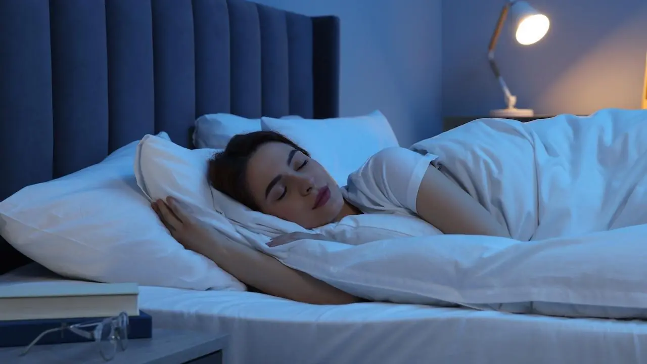 Why You Should Avoid Sleeping on Your Right Side: How Your Sleeping Position May Affect Your Health
