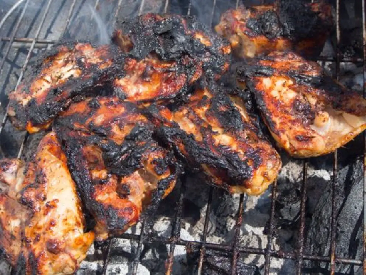 Gastroenterologist Says: Eating Too Much of These 4 Types of Meat Can Damage Your Sto.mach Even More Than Alco.hol