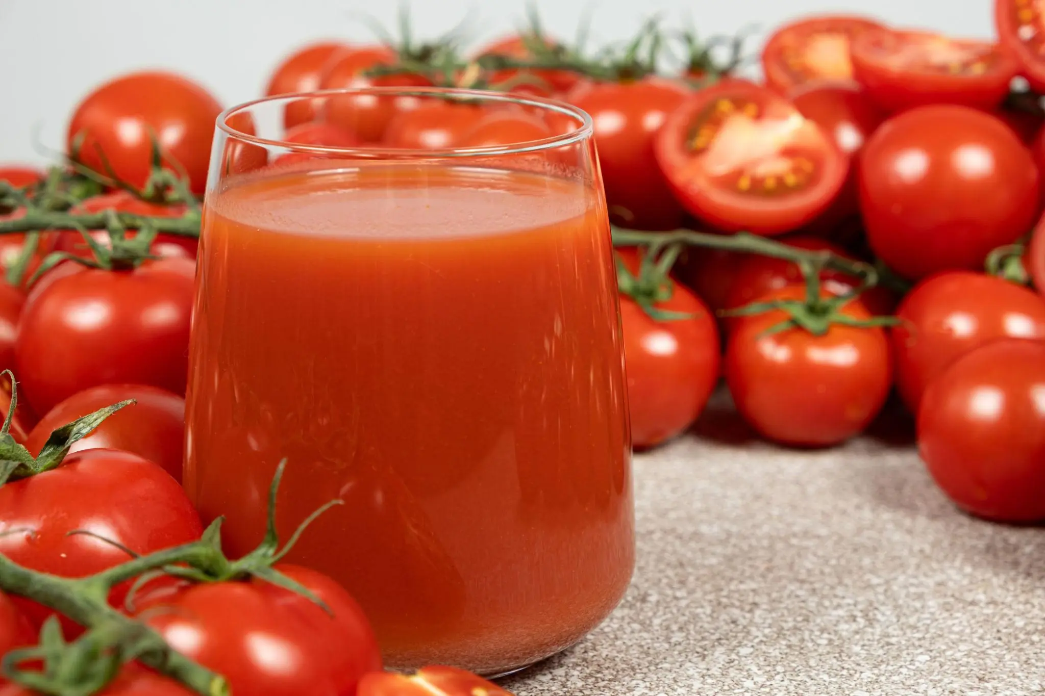 A 50-Year-Old Teacher Drank Tomato Juice Every Day for a Year—Her Medical Checkup Revealed an Unexpected Change