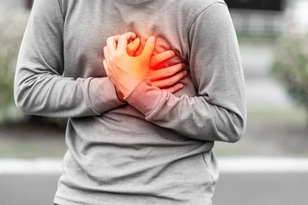 A heart attack often gives warning signs first — here are 7 to know