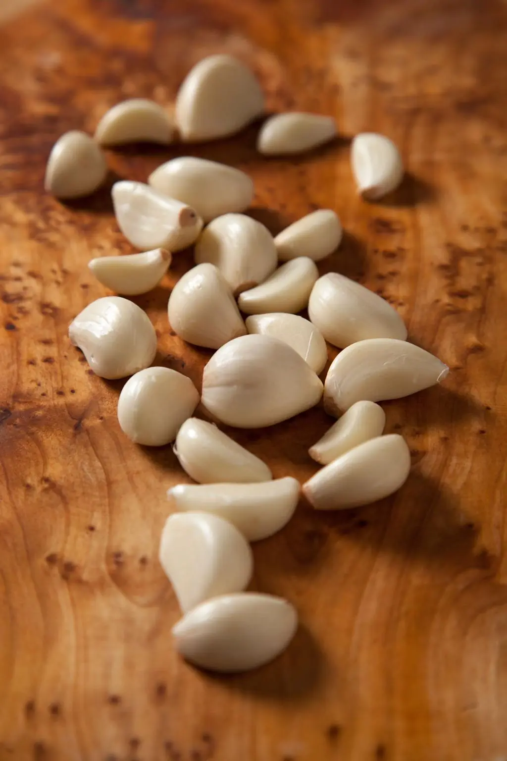 He Ate Raw Garlic Every Morning for Years—What His Routine Checkup Revealed Surprised Him