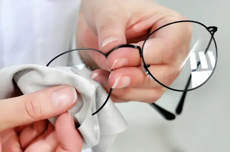 10 Tips to Keep Your Glasses Clear in the Rain