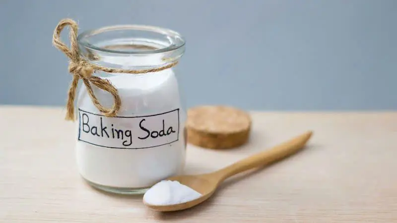 12 Common Baking Soda Uses and What You Should Know