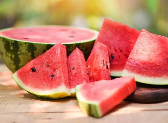 Watermelon: How It Helps Keep You Cool and What Nutrients It Provides