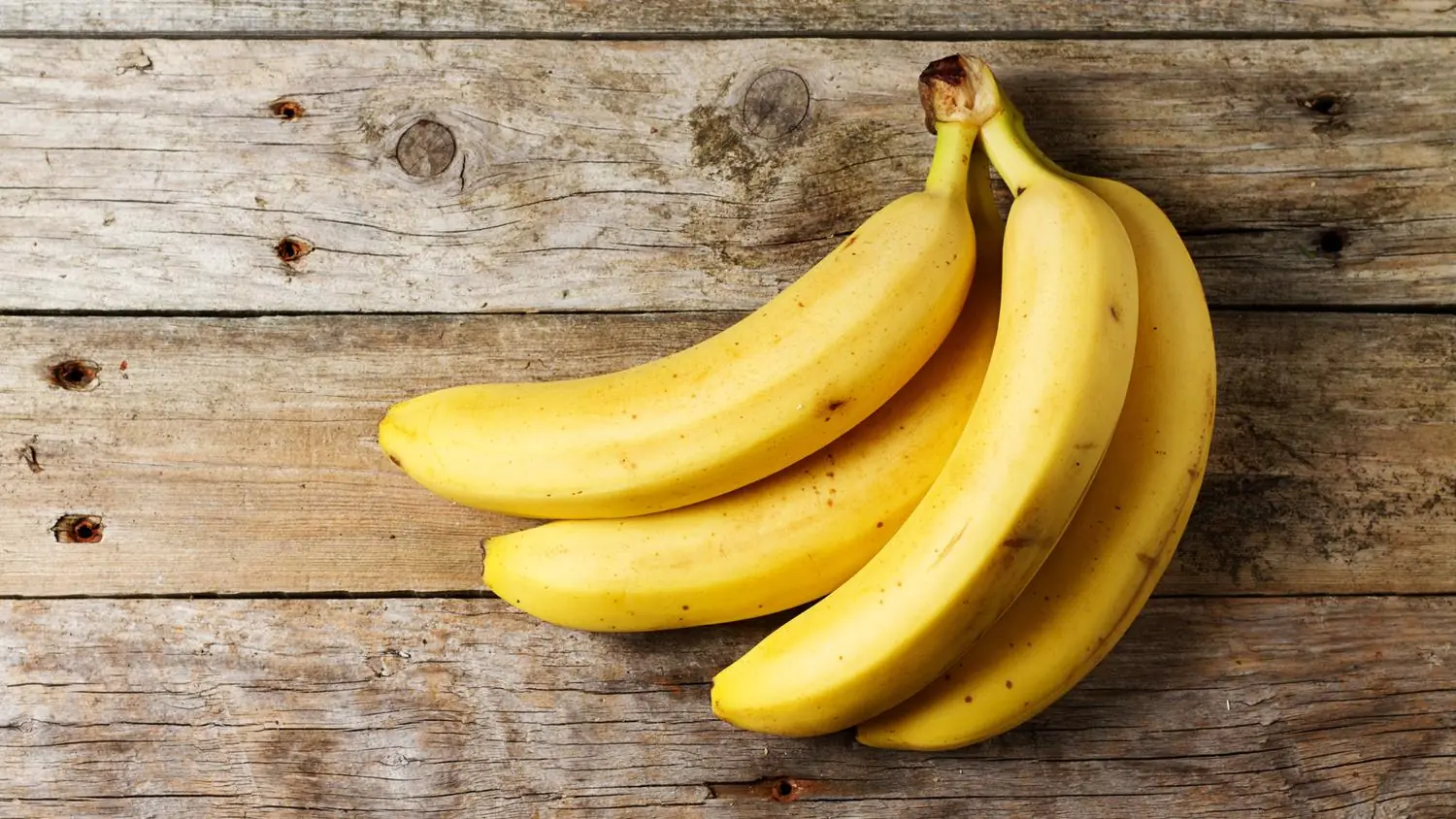 2 Times You Should Avoid Eating Bananas, According to Nutrition Experts