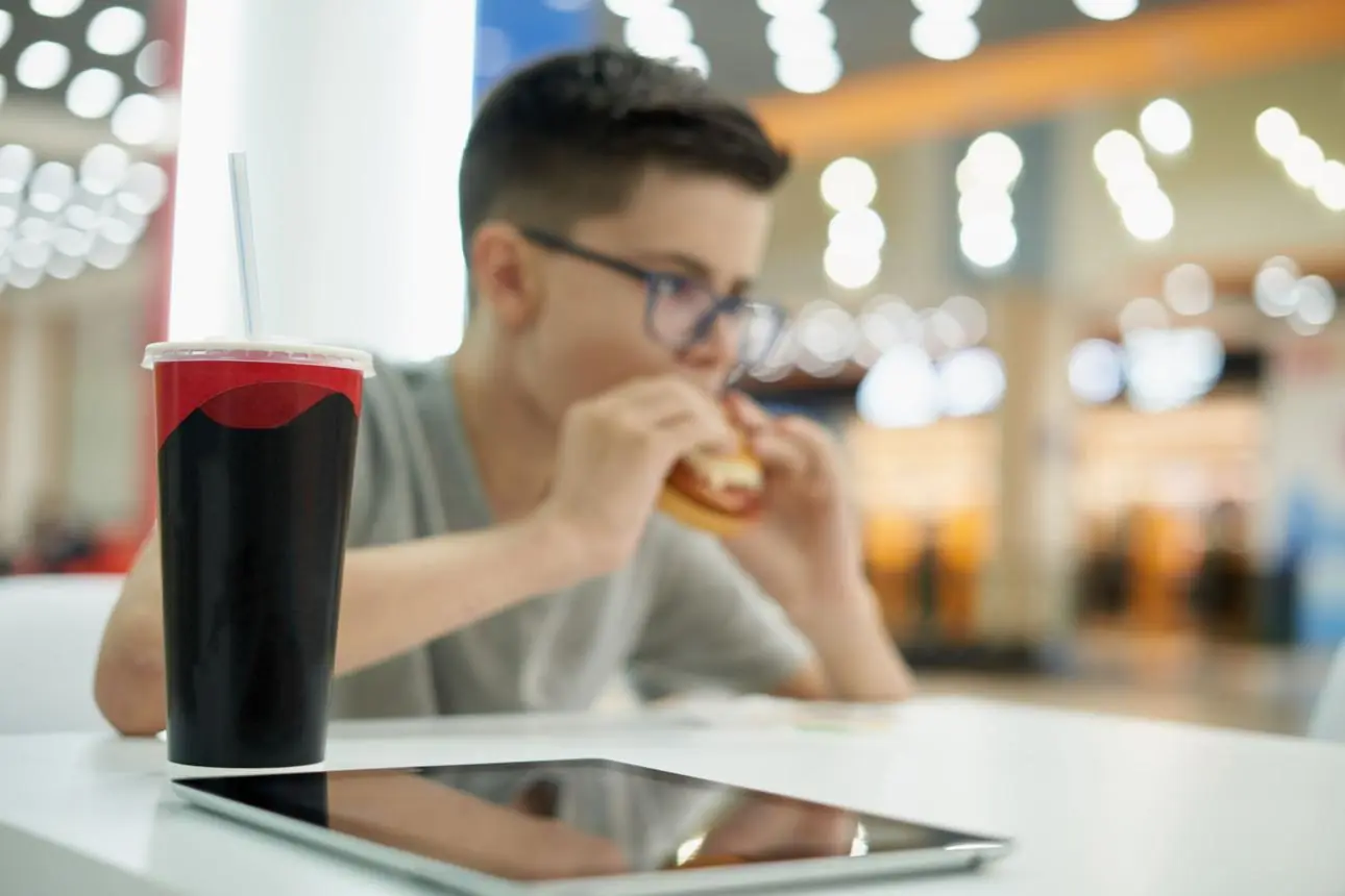 Teen Diagnosed with Fatty Liver: Everyday Eating Habits That Can Increase the Risk