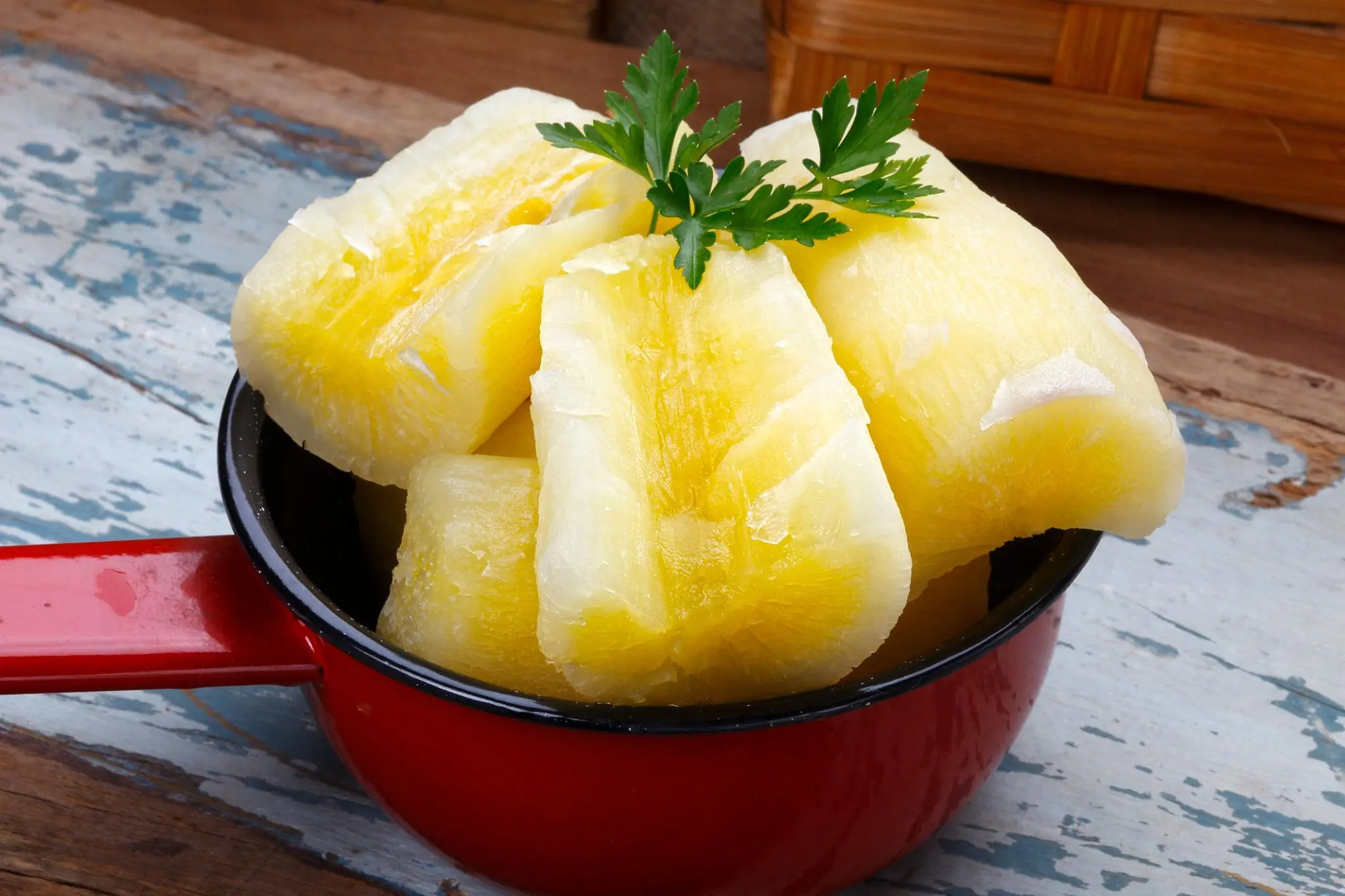 The World's Dea.dliest Food Kil.ls Around 200 People Every Year—Yet Millions Still Eat It