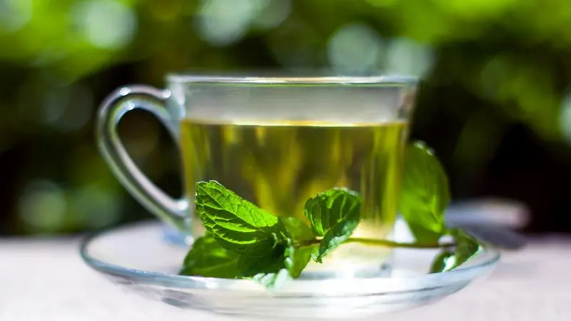 7 Easy Bedtime Beverages That May Help You Unwind Before Sleep