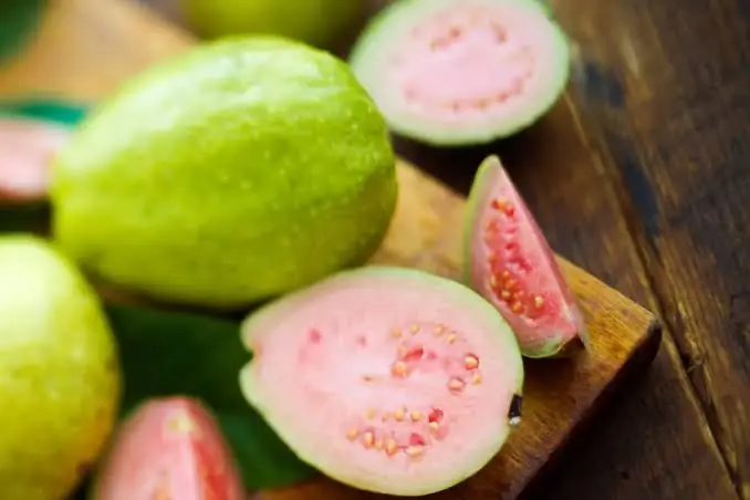 The Truth About Guava: Benefits, Risks, and Who Should Be Cautious