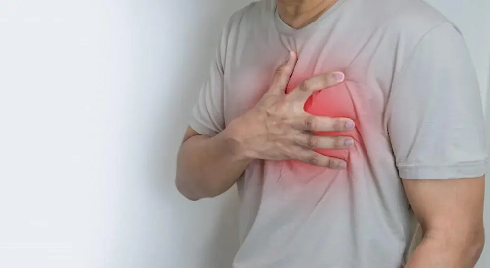 7 Warning Signs That May Appear Before or During a Heart Attack