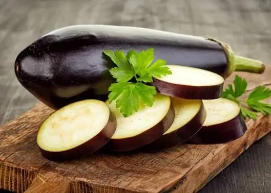 What Happens When You Eat Eggplant Regularly? Benefits, Risks, and Who Should Be Careful