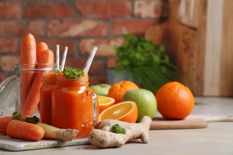 Pineapple, Turmeric, Carrot & Lemon Juice: A Flavorful Blend With Potential Health Benefits