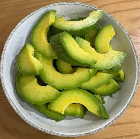 Doctors reveal that eating avocados causes… see more