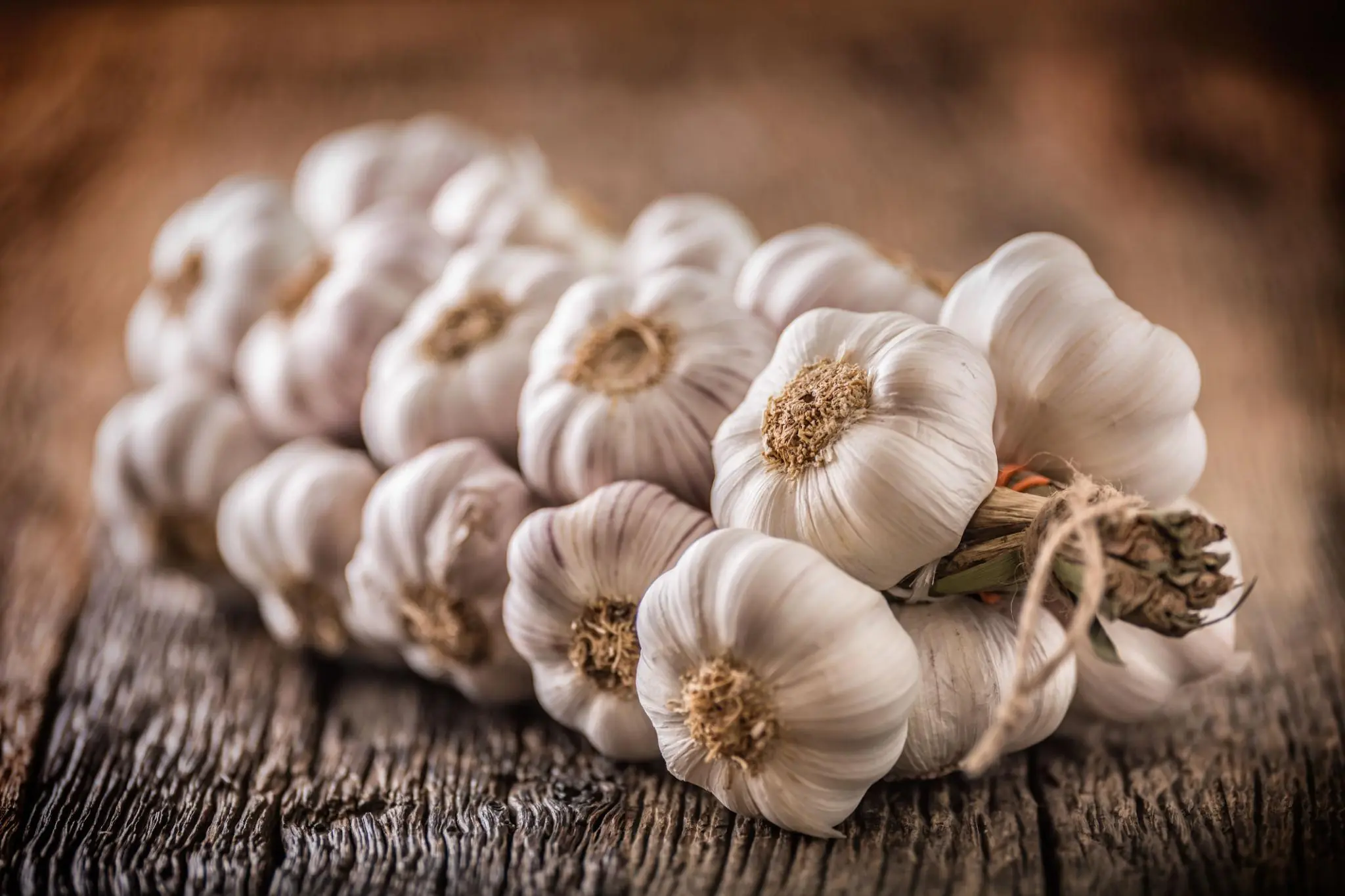 28-Year-Old Man Ate Raw Garlic Every Day—His Medical Checkup Revealed an Unexpected Health Issue