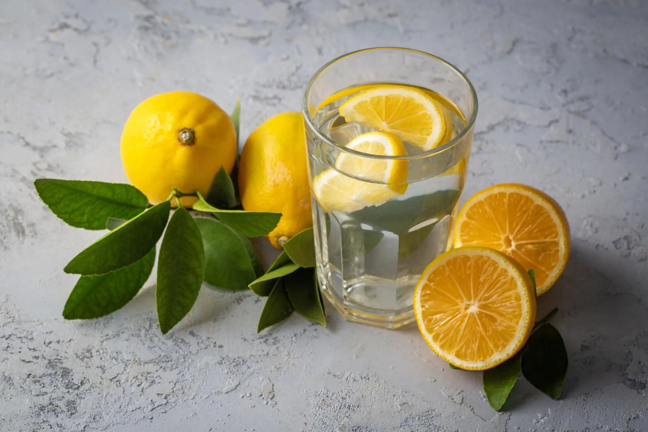 He Drank Lemon Water Every Day for Two Years to Control Blo.od Pressure — The Outcome Surprised Everyone