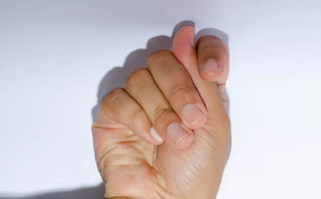What Does This Hand Gesture Mean? Understanding the “Signal for Help” and Why It Matters