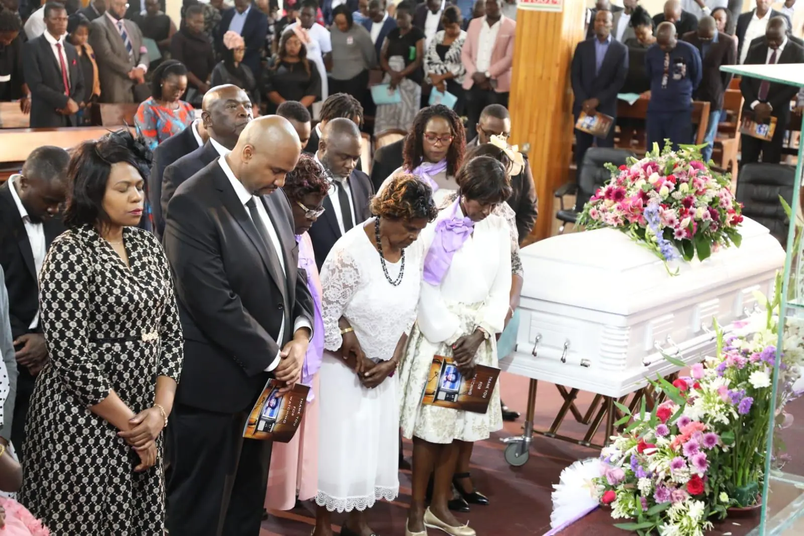 3 Colors You Should Never Wear to a Funeral: A Matter of Respect and Sensitivity