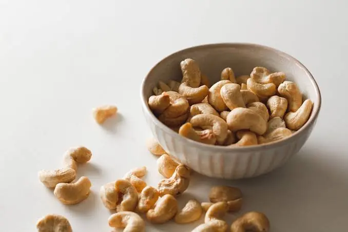 Before You Eat Cashews Every Day, Here’s What You Should Know…