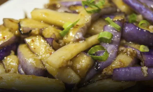 Eggplant Has Many Benefits, But These People May Need to Avoid It
