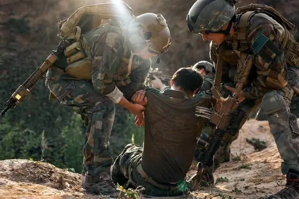 🎬 The Weakest Soldier