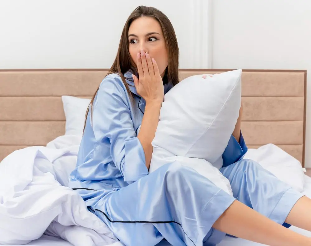 Why Does Your Mouth Feel Dry at Night? 8 Possible Reasons You Should Know
