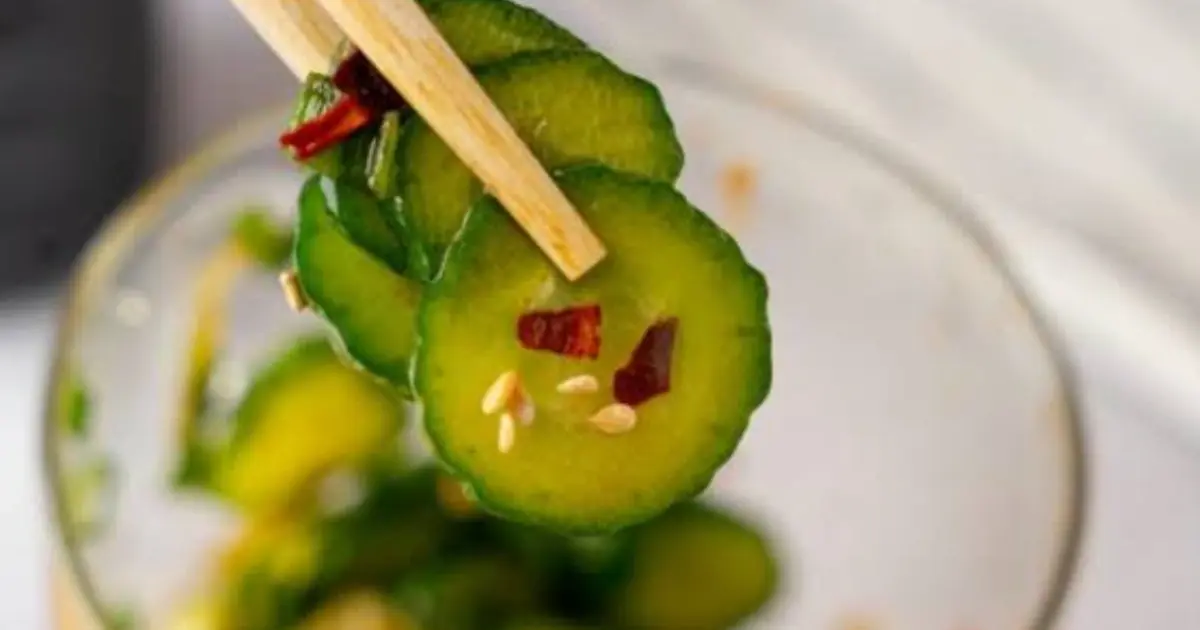 Before You Add Cucumber to Your Next Salad, Here’s What Doctors Want You to Know