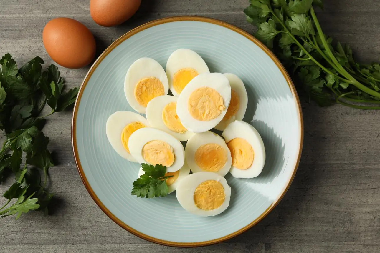 Man Dies After Eating Eggs: The Real Food Safety Mistakes Everyone Should Avoid