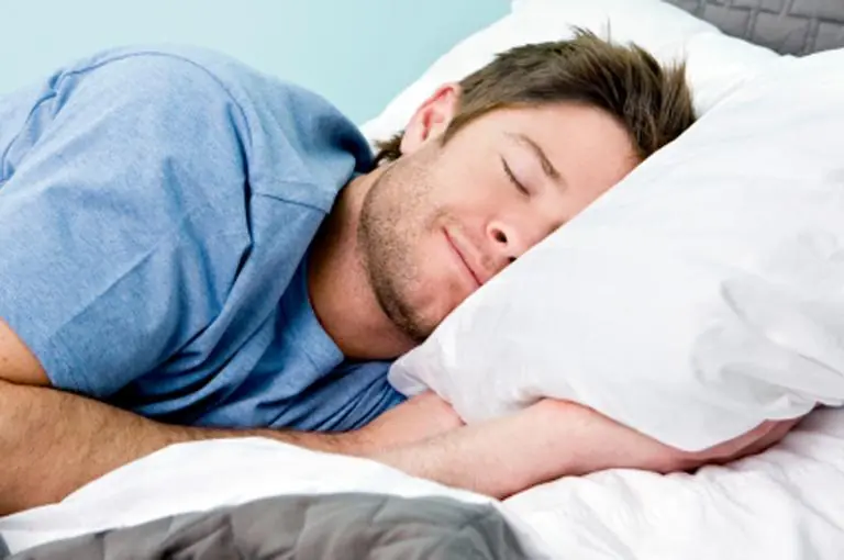 Is Sleeping on Your Right Side Bad for You? What Science Really Says