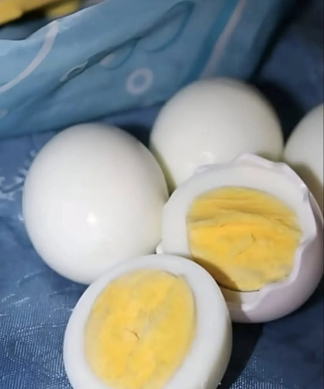 Doctors Reveal What Eating Boiled Eggs in the Morning Really Does to Your Body