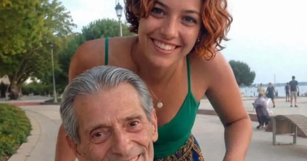 I Acted as the Daughter of a Stranger I Met Randomly — Weeks Later I Was Warned: “You Walked Right Into His Trap”